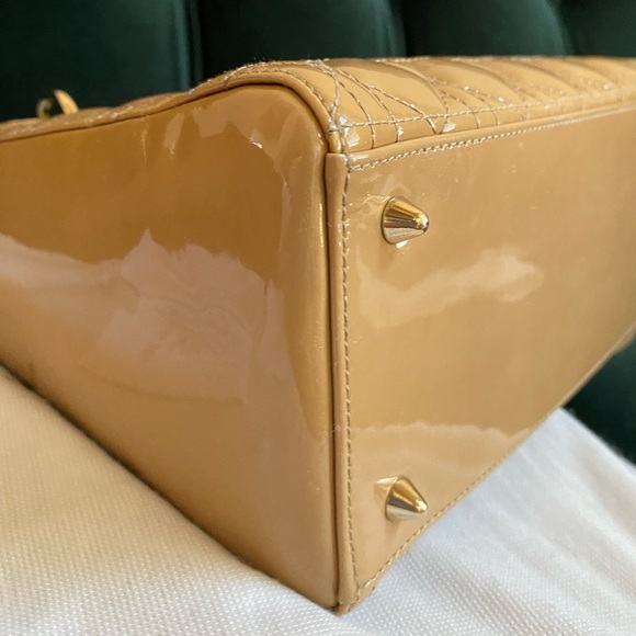 *SOLD* Lady Dior cannage quilted beige patent silver hardware Medium bag - Picture 8 of 16